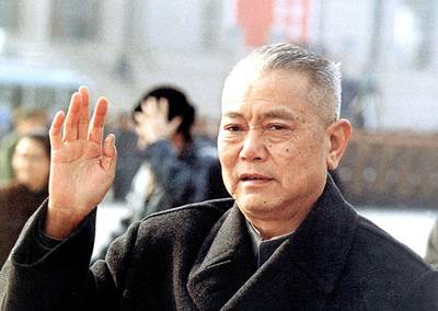 文革中，李先念与周恩来默契负重，支撑财政局面