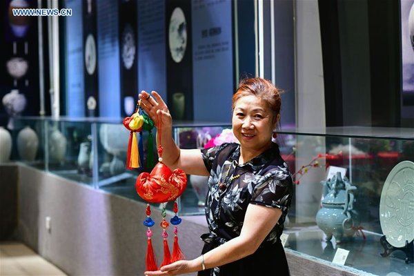 Pic Story of Sachet Maker in China's Henan