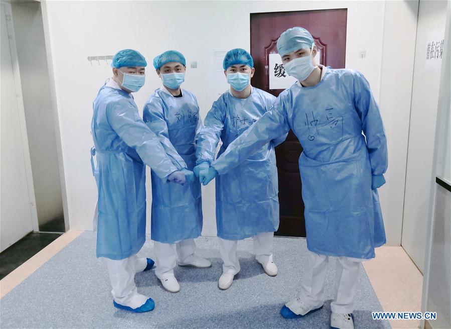 CHINA-WUHAN-CHILDREN'S HOSPITAL-TEMPORARY PARENTS (CN)